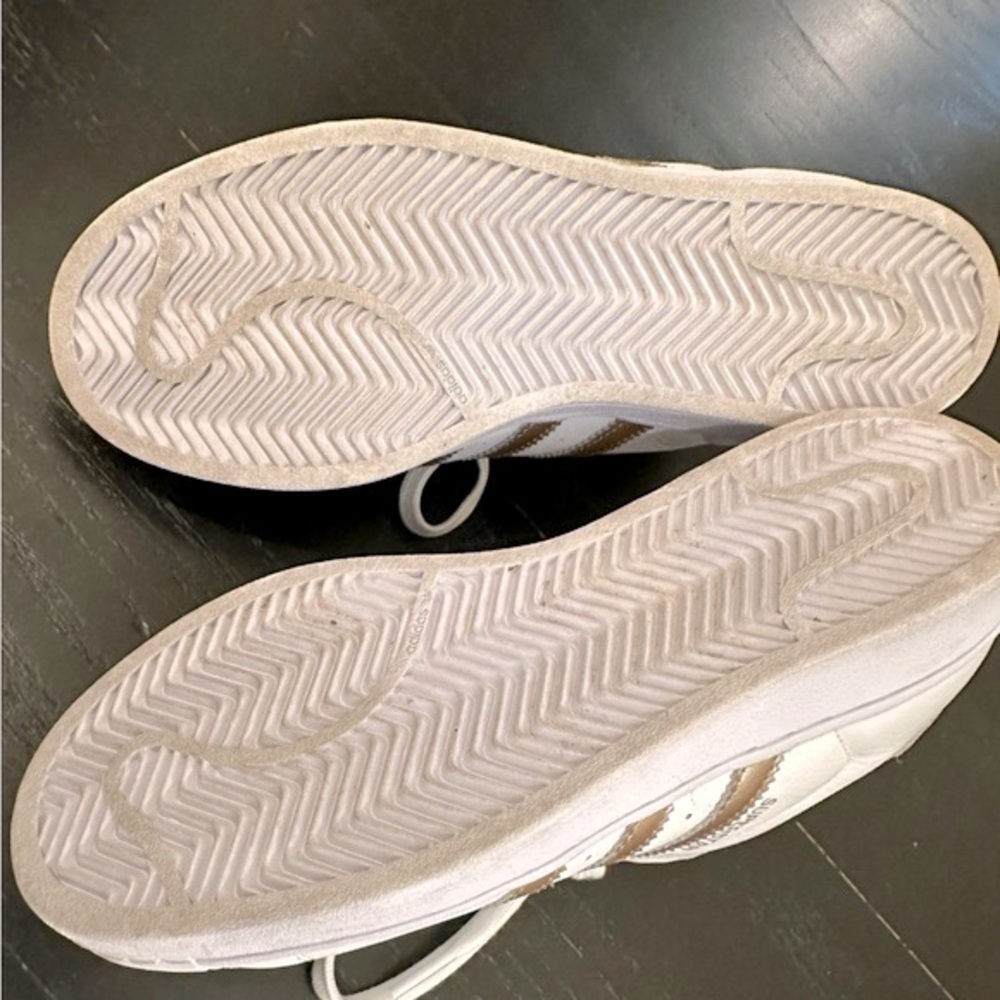 Adidas superstar shell toe white  gold stripes size 7 - Picture 8 of 10